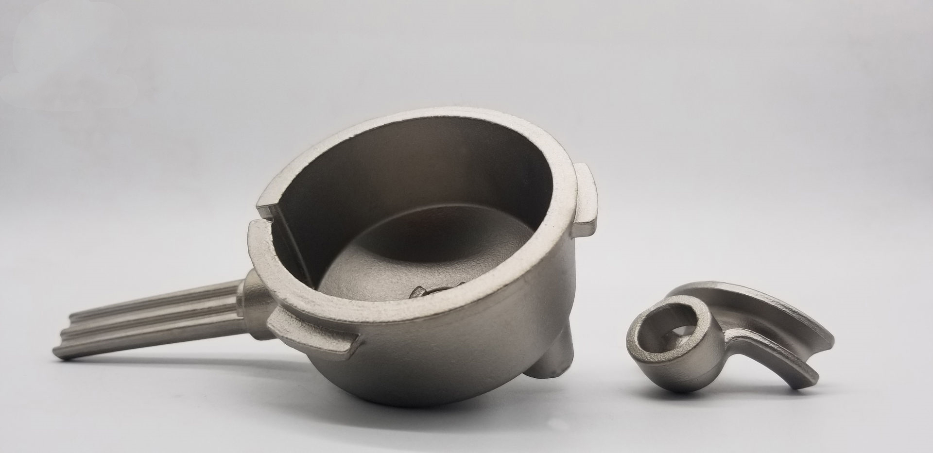 咖啡的极致味蕾之旅：源于咖啡机不锈钢零配件的精工细作